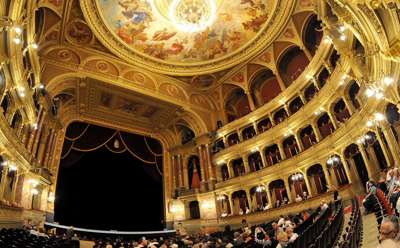 In Mozart s Footsteps Great Concert Halls And Opera Houses In Europe