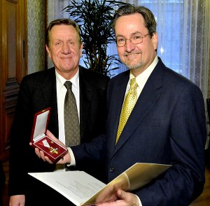 Vienna Chief Executive Dr. Ernest Theimer with Dr. David Nelson